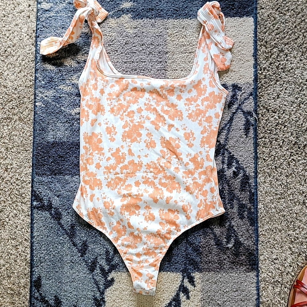 Tie strap bodysuit